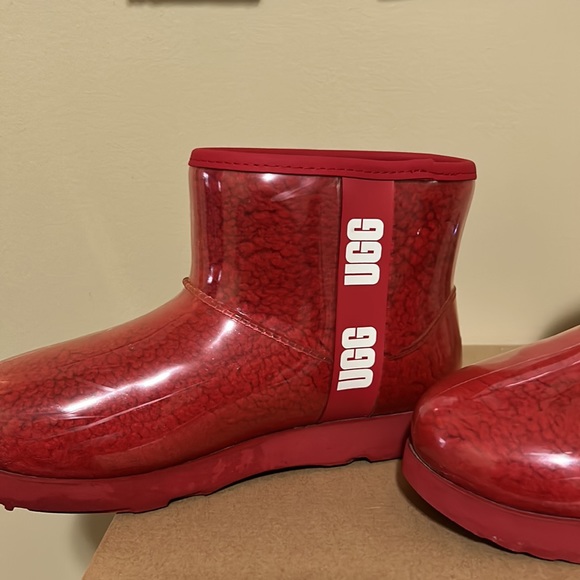 💋💋 UGG SHORT WEATHER BOOTS - Picture 6 of 10